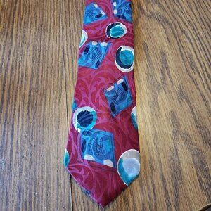 Halston III Abstract Red and Blue Pattern Geometric Shapes 4 Inch Wide Necktie